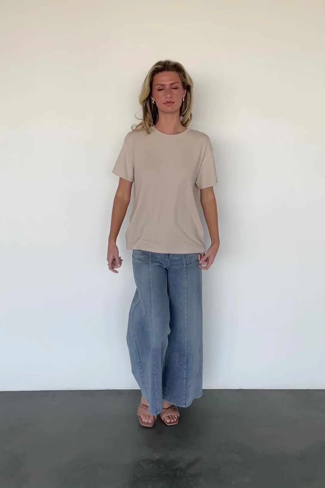 Elliot Relaxed Tee — Natural, Short-Sleeve