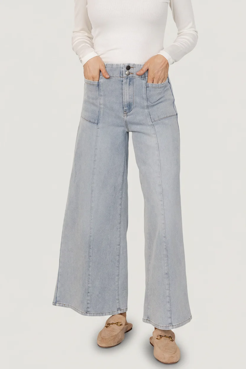 Emmi Wide-Leg Mid Rise Jeans, Light Wash