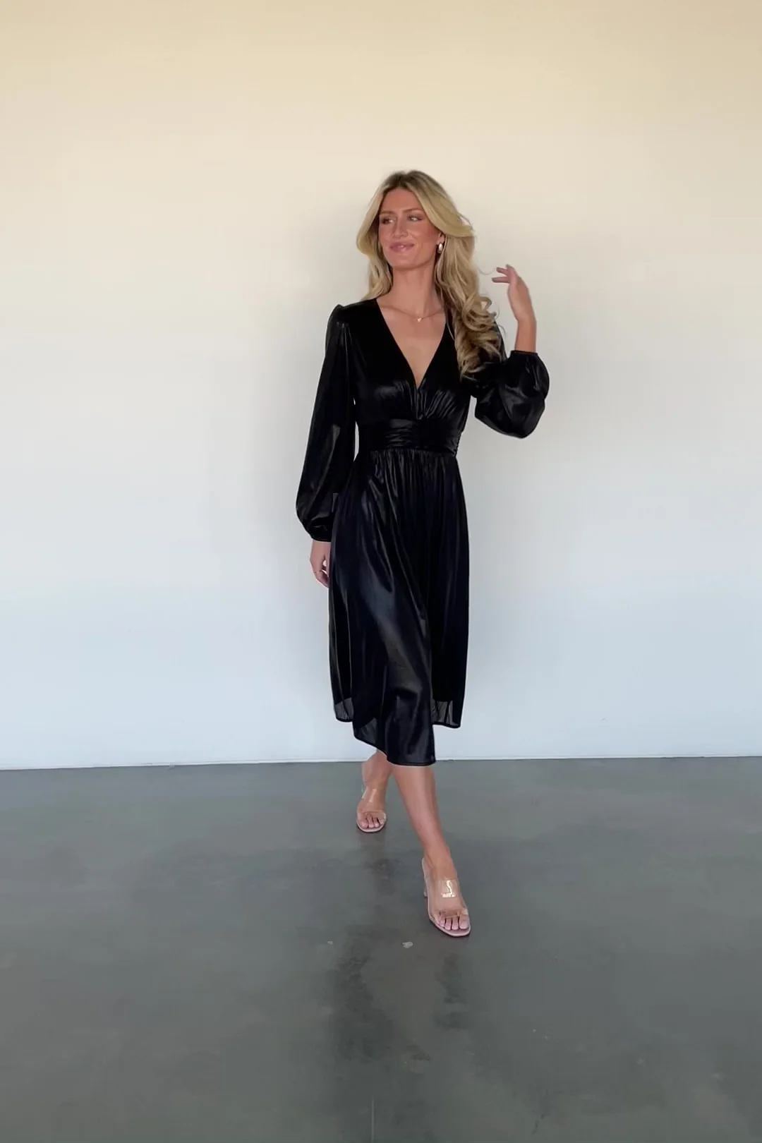 Aisha Shimmer Midi Dress - Black V-Neck