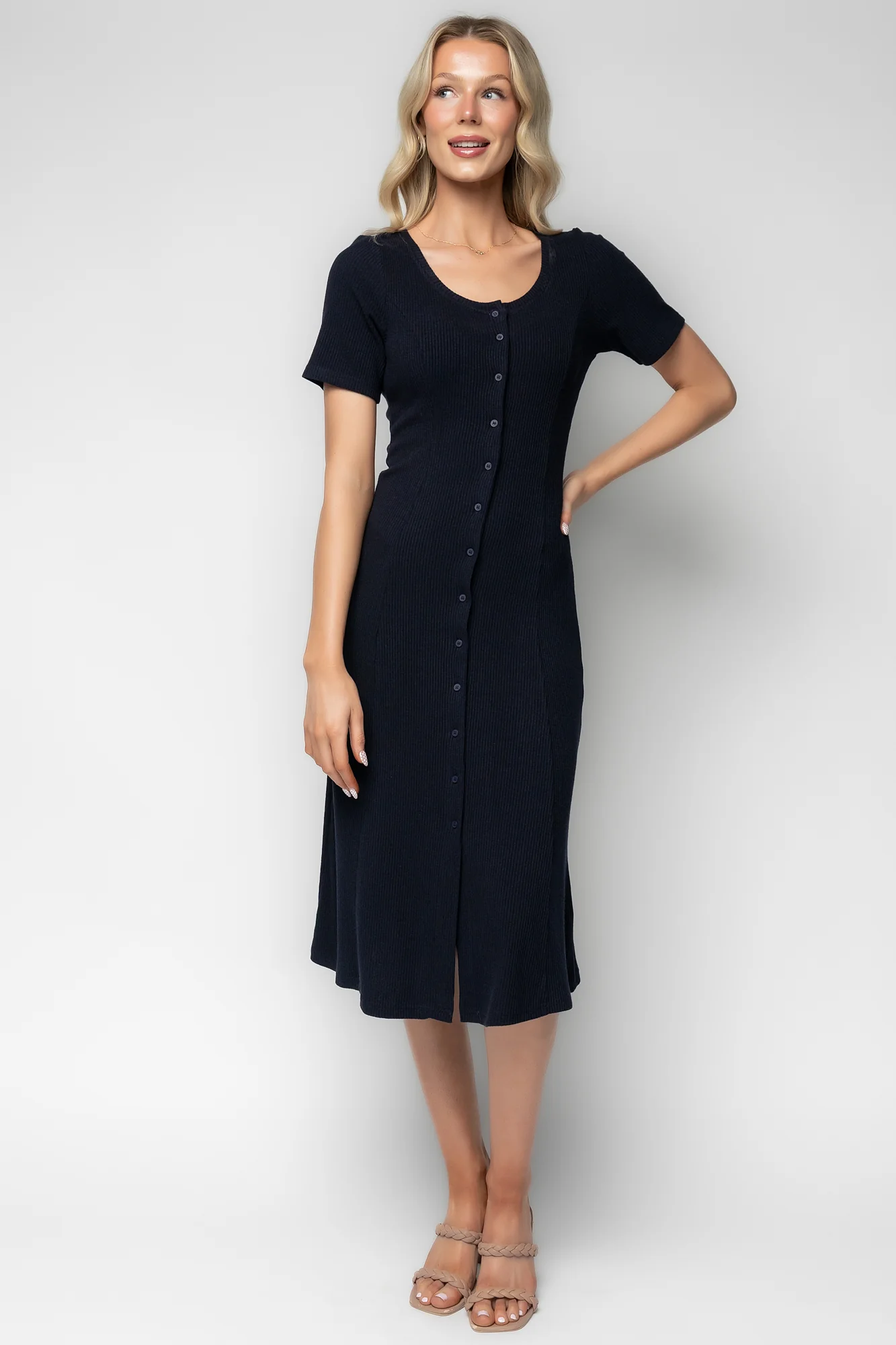 Océane Ribbed Midi Dress with Buttons and Slit 14 Océane Ribbed Midi Dress with Buttons and Slit