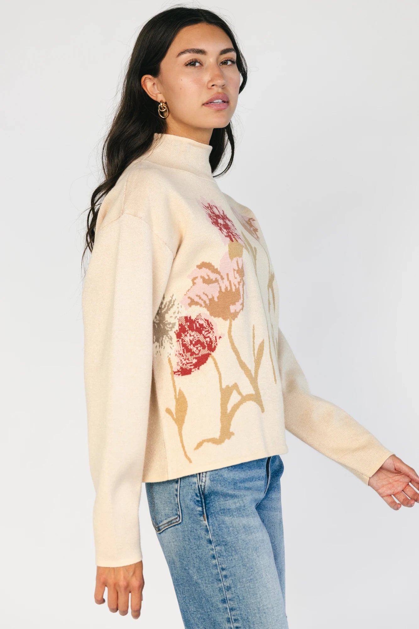 Marlowe Flower Sweater | Natural 8 Marlowe Flower Sweater | Natural