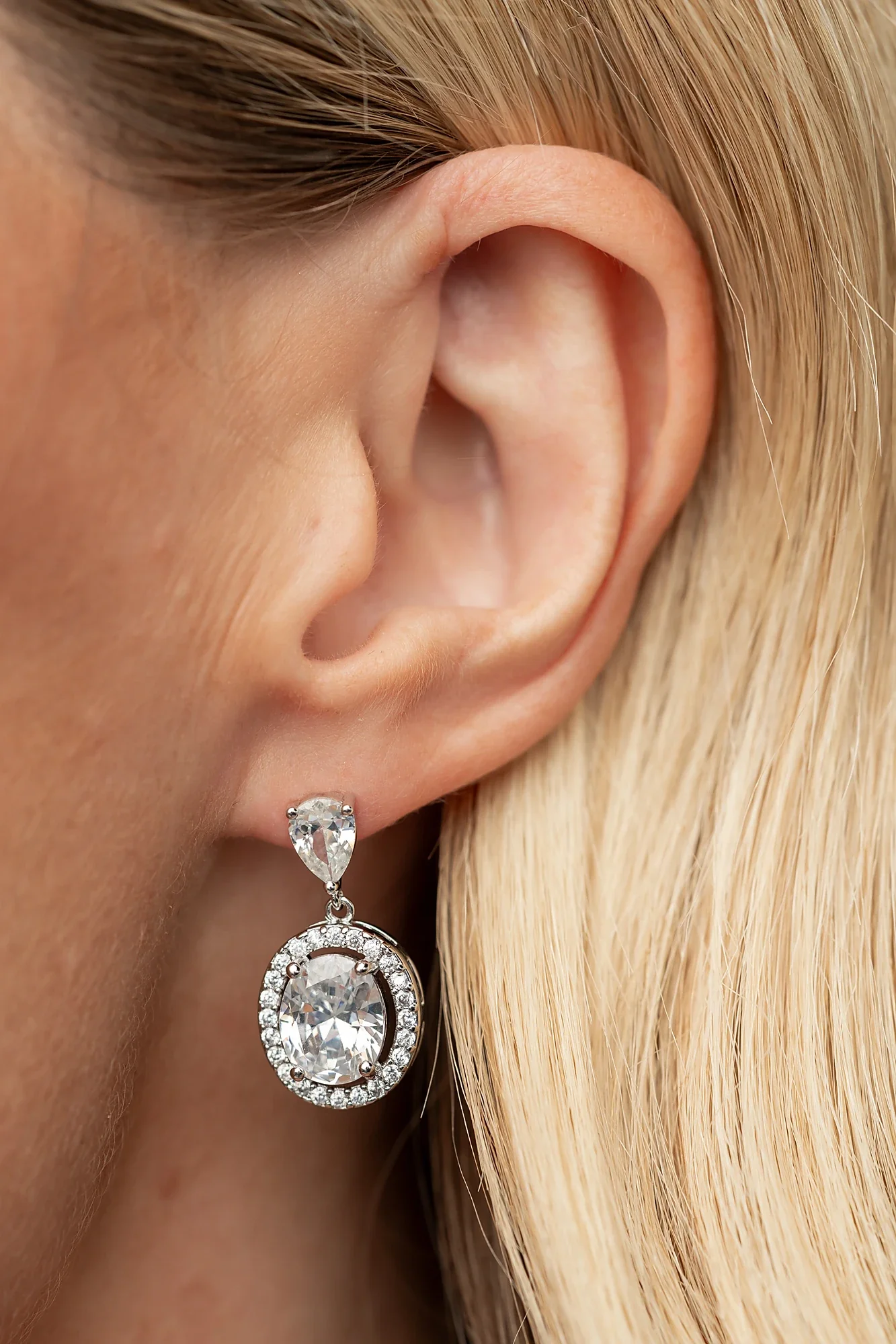 Stena Oval Dangle Drop Earrings | Silver 3 Stena Oval Dangle Drop Earrings | Silver