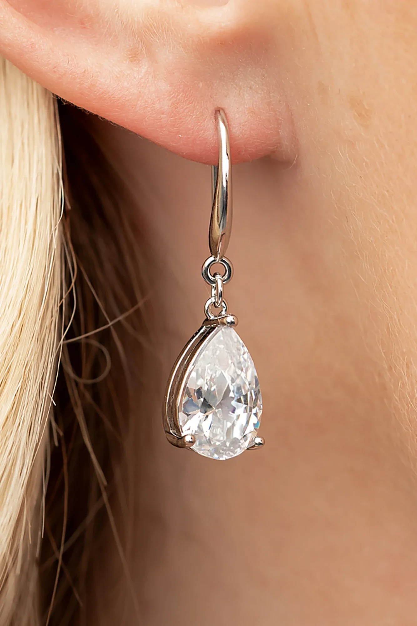 Aira Teardrop Earrings | Silver