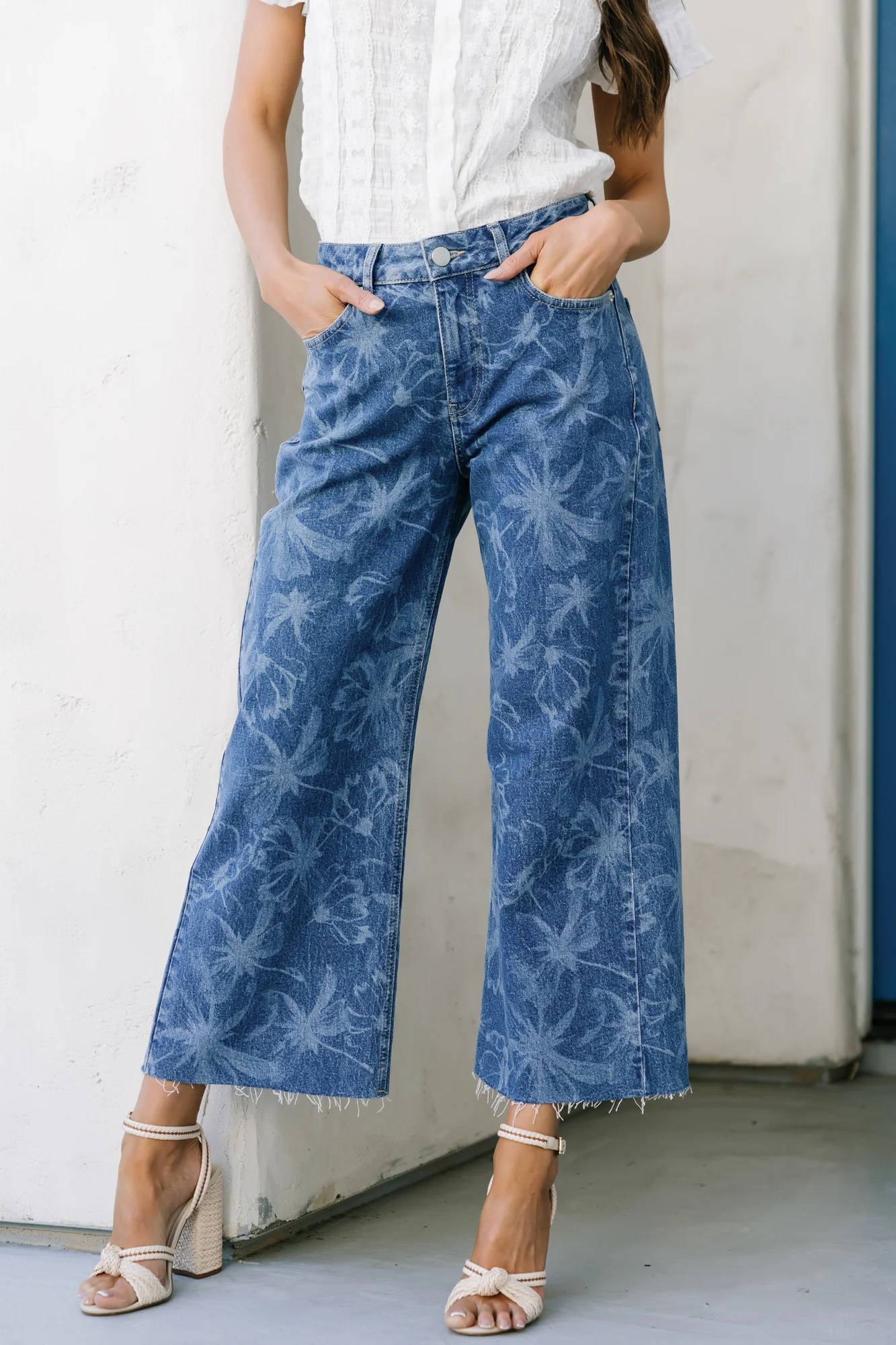 Cádiz Mid Rise Relaxed Jeans, Medium Floral 3 Cádiz Mid Rise Relaxed Jeans, Medium Floral